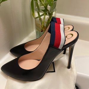 Barely worn Gucci heels, supper comfortable, no scratches or damages, like new.